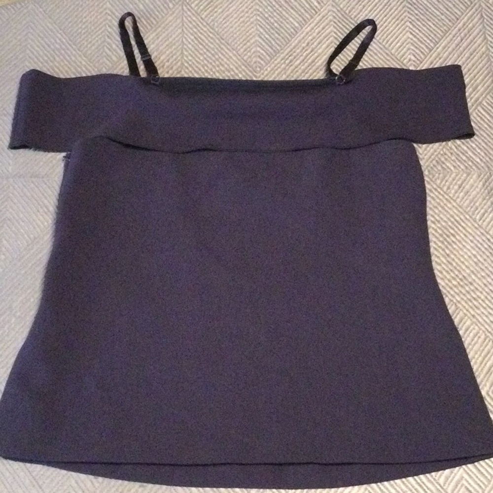 Elizabeth and James size 2 navy blue sleeveless blouse for women